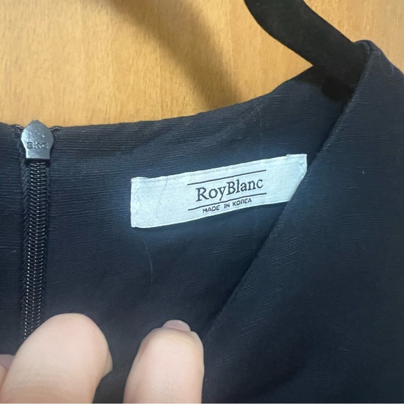 Black Roy Blanc Linen Dress - Picture 5 of 14